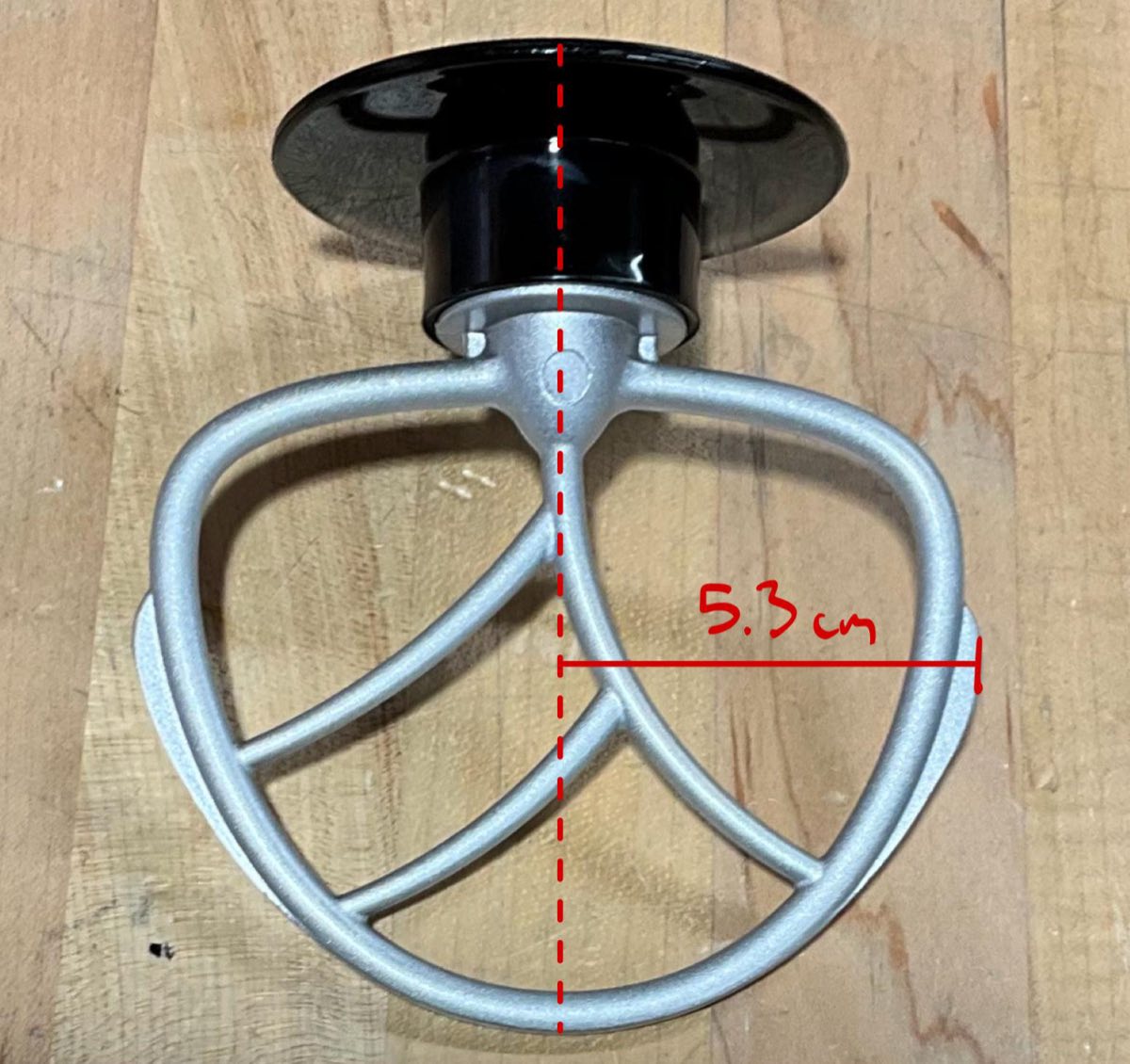Flat-beater paddle attachment with the 5.3 cm working radius marked